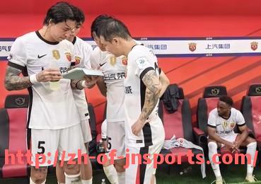 JN江南体育-意甲球队进球少的原因分析：战术限制还是前锋问题？